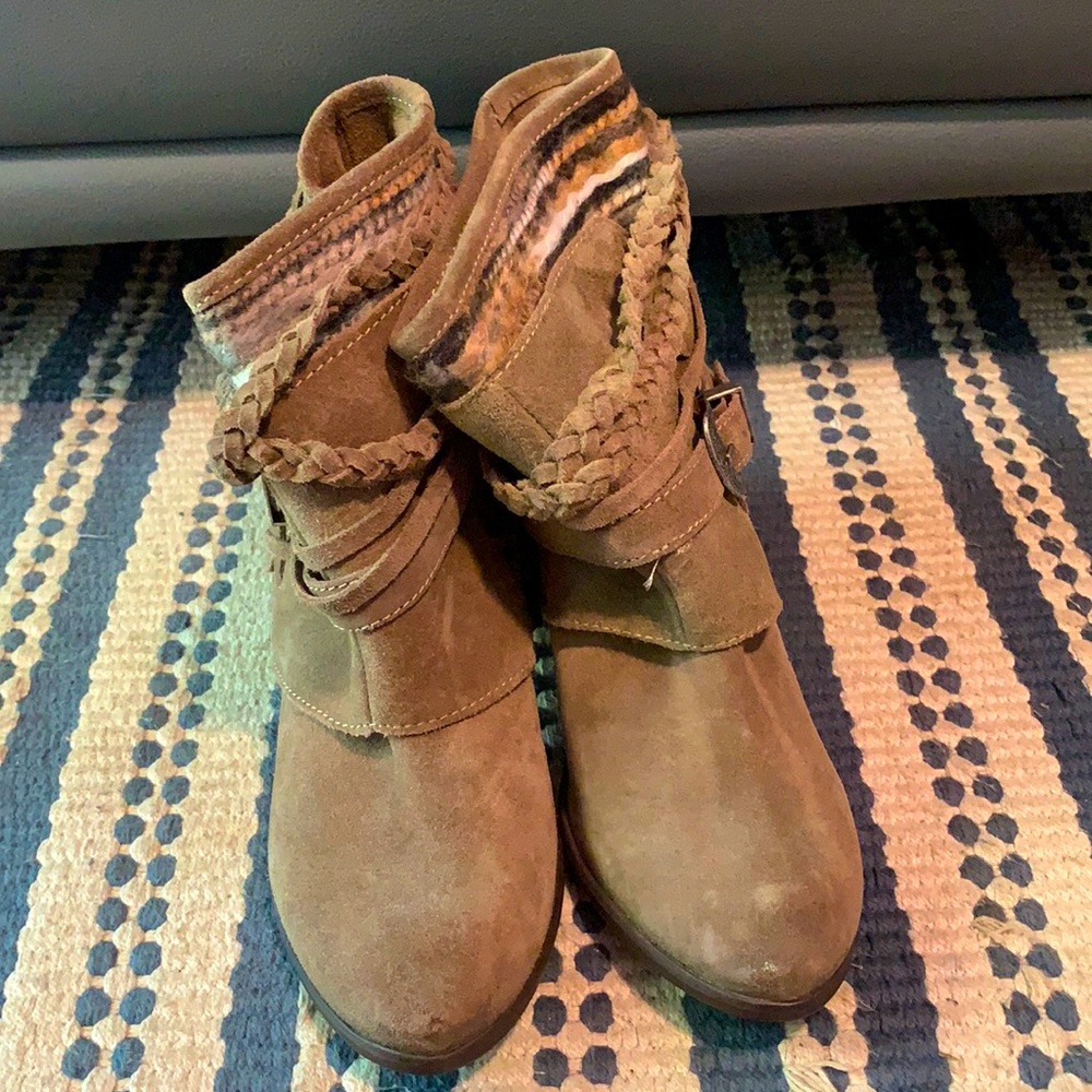 Naughty Monkey booties size 9